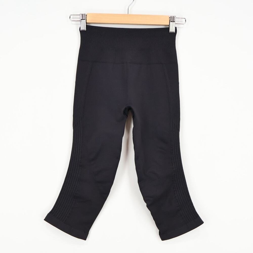 Lululemon Women's Seamless Flow & Go Crop Tight Charcoal Size 4